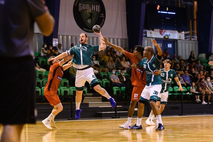 Le Saint Etienne Handball Encha Ne Une Deuxi Me Victoire Cons Cutive En